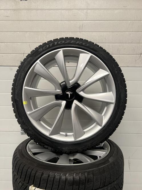 NIEUW 19’’ TESLA MODEL 3/Y VELGEN  WINTERBANDEN ORIGINEEL TP, Auto-onderdelen, Banden en Velgen, Banden en Velgen, 19 inch, 235 mm