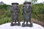 §  paire de grands vases en platre decor antique, Enlèvement ou Envoi