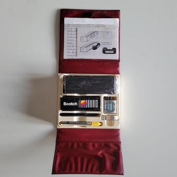 Prachtige vintage camera met flitser uit de jaren 70 beschikbaar voor biedingen