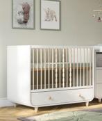 IKEA MYLLRA babybed + matras, Kinderen en Baby's, Babywiegjes en Ledikanten, Ophalen, Zo goed als nieuw, Ledikant