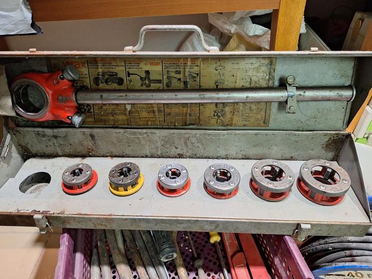 Virax handmatige stansset met draadkoppen, Doe-het-zelf en Bouw, Gereedschap | Handgereedschap, Gebruikt, Ophalen