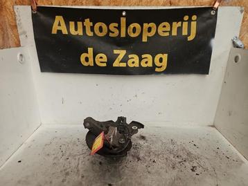 Fusee rechts-voor van een Opel Zafira C beschikbaar voor biedingen