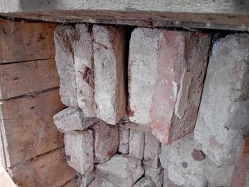 gekuiste herbruik gevelsteen  19x9x5 beschikbaar voor biedingen