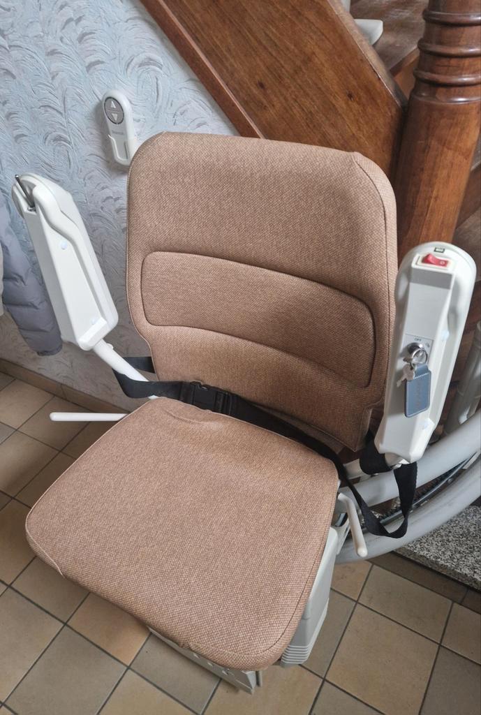 Stannah 2014, Diversen, Trapliften, Gebruikt, Met bocht, Ophalen of Verzenden