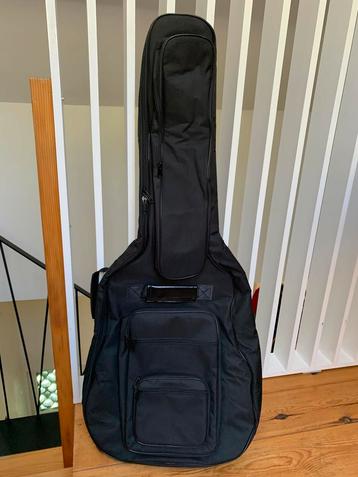 Housse guitare neuve beschikbaar voor biedingen