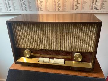 Radio Grundig 92 wordt gerestaureerd beschikbaar voor biedingen