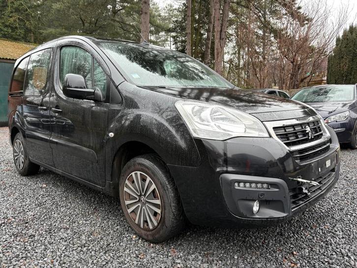 Peugeot partner bestelwagen 2018 benzine camera, Auto's, Bestelwagens en Lichte vracht, Particulier, ABS, Airbags, Airconditioning