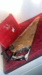 2 oude handzagen en opbergkoffer, Doe-het-zelf en Bouw, Ophalen, Gebruikt