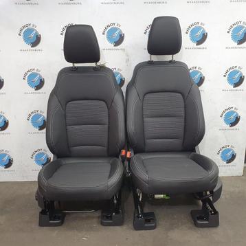 Kuga nieuw model 2023  half leder interieur  beschikbaar voor biedingen