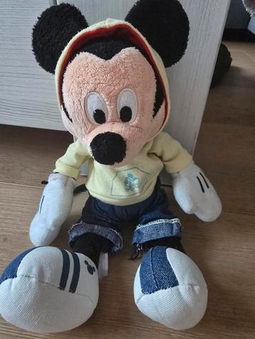 Vintage Mickey Mouse met hoodie short en shoenen beschikbaar voor biedingen