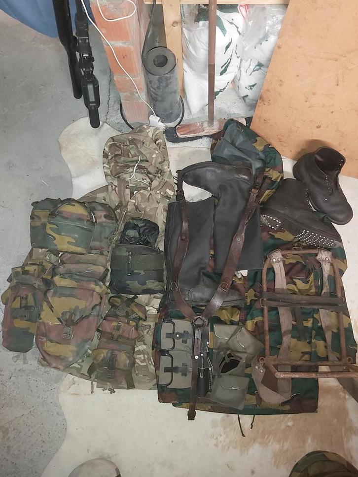 Lot militaire zaken, Verzamelen, Militaria | Tweede Wereldoorlog, Landmacht, Overige typen, Verzenden