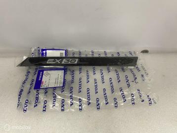Sierlijst Achterscherm Rechts Volvo XC30 NIEUW ORIG 80015991 beschikbaar voor biedingen