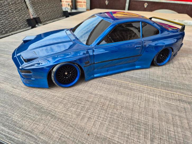 Rc 1/10 drift body bmw m8, Hobby & Loisirs créatifs, Modélisme | Radiocommandé & Téléguidé | Voitures, Comme neuf, Voiture on road