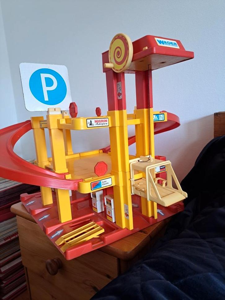 Auto garage en carwash en parking, Kinderen en Baby's, Speelgoed |Speelgoedvoertuigen, Zo goed als nieuw, Ophalen