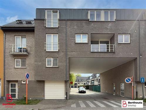Appartement te koop in Strombeek-Bever, 2 slpks, Immo, Huizen en Appartementen te koop, Appartement