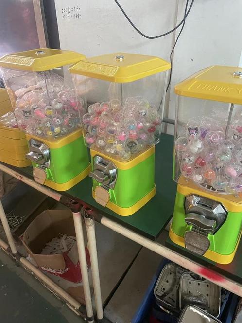 Verkoopautomaat met magische ballen en kauwgom, Zakelijke goederen, Stock en Retail | Partijen goederen, Overige categorie, Ophalen of Verzenden