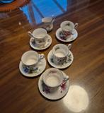 Royal Albert tas en ondertas, Ophalen