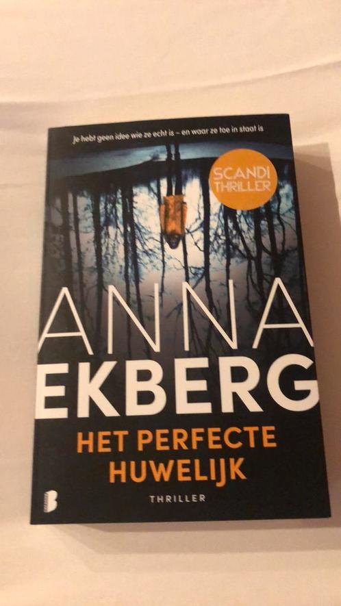 Anna Ekberg - Het perfecte huwelijk, Boeken, Thrillers, Zo goed als nieuw, Ophalen of Verzenden