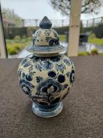 Delfts Blauwe dekselvaas, handgeschilderd, Antiek en Kunst, Antiek | Vazen, Ophalen