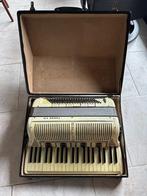 Hohner tango met accordeon, Muziek en Instrumenten, Accordeons, Ophalen, Gebruikt, Overige formaten, Toetsaccordeon