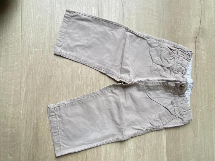 H&M beige broek maat 68, Kinderen en Baby's, Babykleding | Maat 68, Zo goed als nieuw, Jongetje of Meisje, Broekje, Ophalen of Verzenden