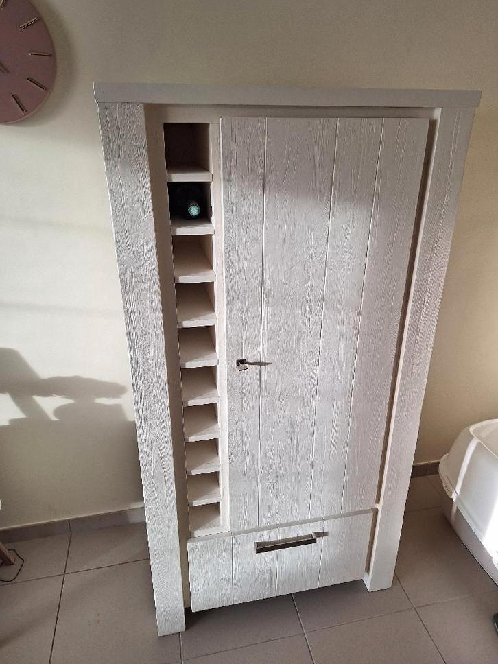 Mooie (op)bergkast xooon, Maison & Meubles, Armoires | Armoires murales, Utilisé, 150 à 200 cm, Moins de 150 cm, 25 à 50 cm, Avec tiroir(s)