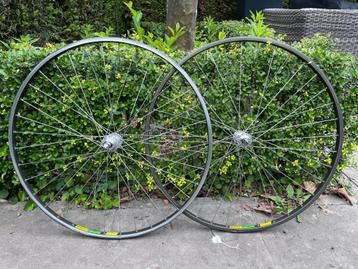 Campagnolo Record wielset Mavic MA40 beschikbaar voor biedingen