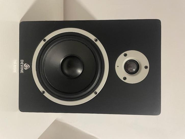 Devine MR-6A, Audio, Tv en Foto, Luidsprekerboxen, Zo goed als nieuw, Front, Rear of Stereo speakers, 60 tot 120 watt, Overige merken