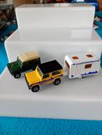 2 x Matchbox Land Rover Defender en caravan., Ophalen of Verzenden, Zo goed als nieuw