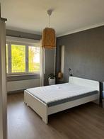 Bed (140x200 cm) + matras + lattenbodem, Queen size, Enlèvement, 200 cm, Blanc