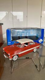 Superbe Ford  Taunus 12M 1960 1:18 nickel, Comme neuf, Revell, Voiture