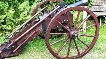 Grand et fort cannon de fête de châteaux et de restaurants beschikbaar voor biedingen