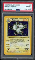 Magneton Holo PSA 8 - 11/62 - Fossil 1999, Foil, Losse kaart, Zo goed als nieuw, Verzenden