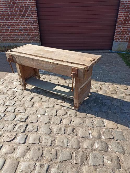 Oude Werkbank in hout , ca. 160x60x81 cm, Doe-het-zelf en Bouw, Werkbanken, Gebruikt, 120 tot 170 cm, Bankschroef, Ophalen