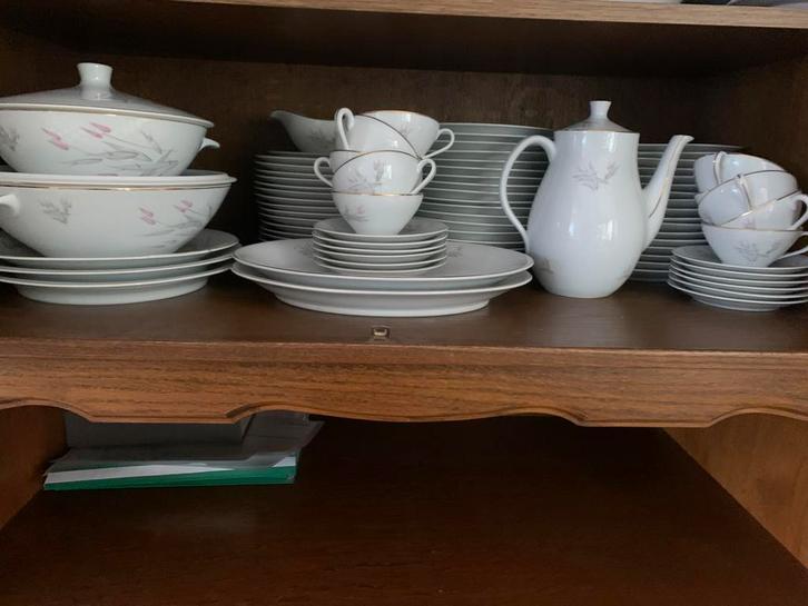 Service de table et à café porcelaine de baudour, Antiquités & Art, Antiquités | Services (vaisselle) complet, Enlèvement