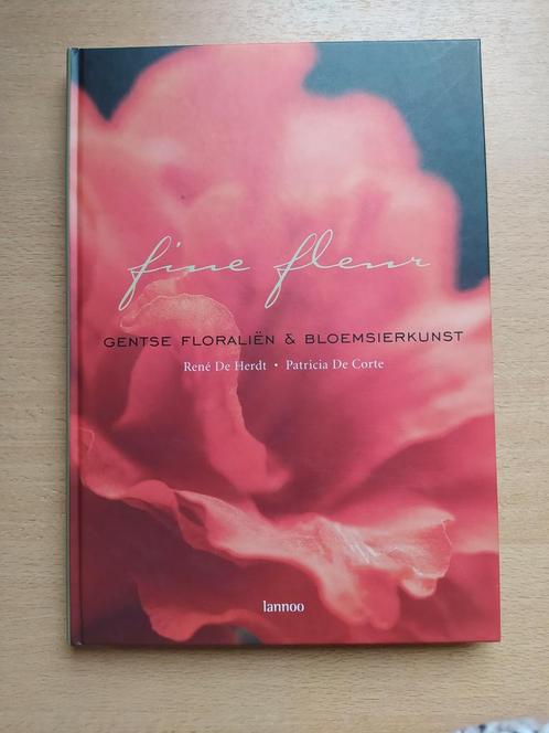 Fine Fleur: Gentse Floralien en bloemsierkunst, Boeken, Wonen en Tuinieren, Zo goed als nieuw, Ophalen of Verzenden