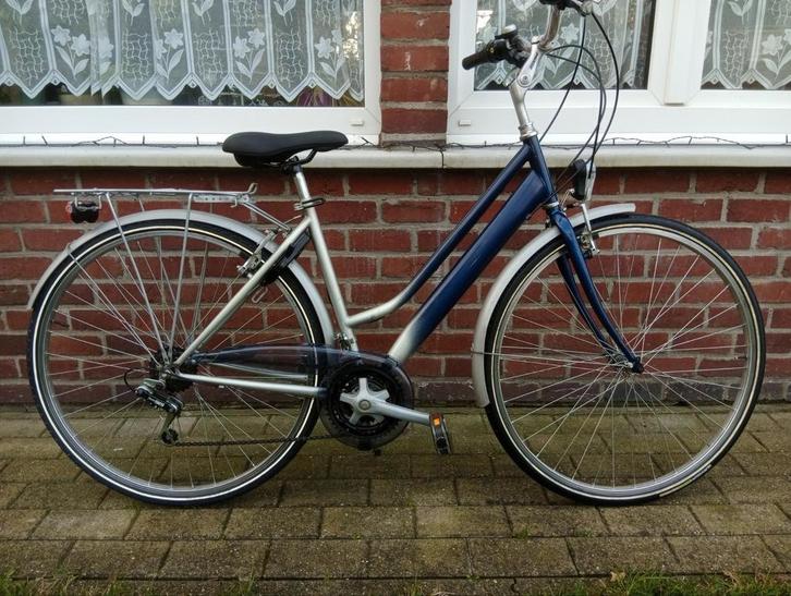 Damesfiets met 18 versnellingen in zeer goede staat, Fietsen en Brommers, Fietsen | Dames | Moederfietsen, Gebruikt, Overige merken