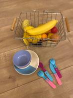 Winkelmandje met fruit , brood, taart, kip, frietjes, Ophalen, Zo goed als nieuw