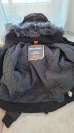 Veste superdry hivers, Enlèvement