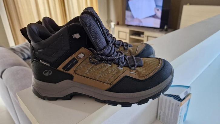WANDELSCHOENEN QUESHUA MAAT 43 NIEUW 40EURO, Sport en Fitness, Bergsport en Wandelen, Nieuw, Schoenen, Ophalen