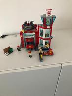 Lego City Brandweerkazerne 60215, Enfants & Bébés, Jouets | Duplo & Lego, Comme neuf, Ensemble complet, Enlèvement, Lego