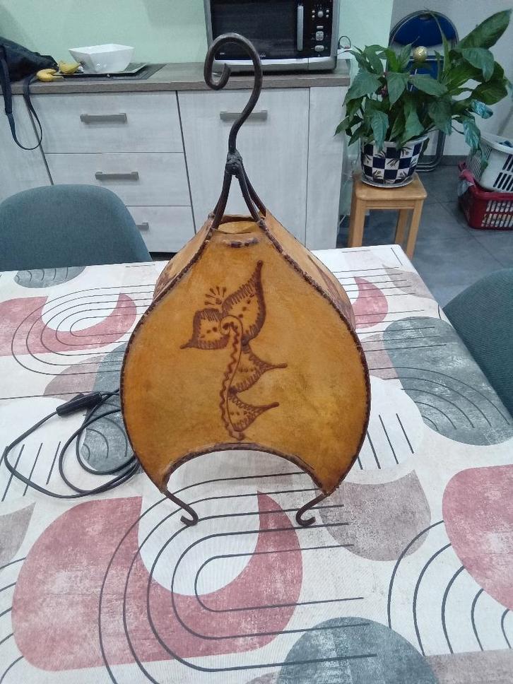 Lampe de table à poser, Maison & Meubles, Lampes | Lampes de table, Enlèvement