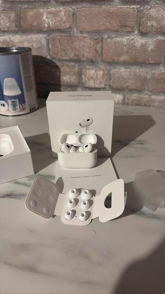 Airpods pro 2, Audio, Tv en Foto, Hoofdtelefoons, Zo goed als nieuw, Op oor (supra aural), Overige merken, Draadloos, Bluetooth