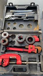 Buis draad snij machiene manueel, Ophalen, Zo goed als nieuw