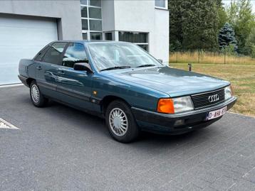 Audi 100 2,0 benzine oldtimer 1987, Achat, 4 portes, Boîte manuelle, Bleu
