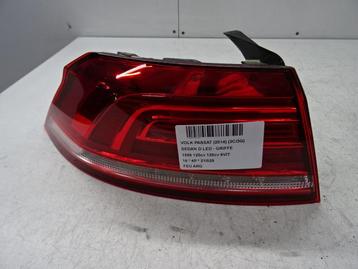 FEU ARRIÈRE GAUCHE Volkswagen Passat (3G2) (01-2014/-), Utilisé, Volkswagen