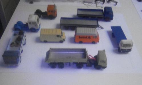 Verkoop 6 vrachtwagens en 2 H0-busjes (NMBS), Hobby en Vrije tijd, Modeltreinen | H0, Gebruikt, Overige typen, Gelijkstroom of Wisselstroom