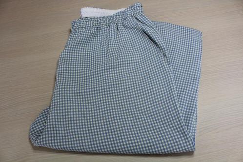 Blauwe geruit bermuda, 3/4 broek maat M/L, Kleding | Dames, Broeken en Pantalons, Gedragen, Maat 42/44 (L), Blauw, Driekwart, Ophalen of Verzenden