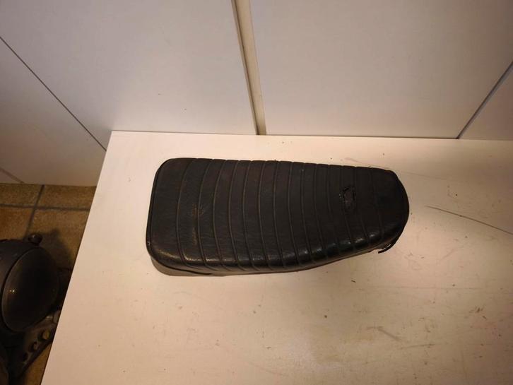 selle sport honda camino, Vélos & Vélomoteurs, Pièces de cyclomoteur | Général, Selle, Enlèvement ou Envoi