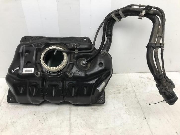 TANK Subaru Trezia (01-2011/-), Auto-onderdelen, Brandstofsystemen, Subaru, Gebruikt